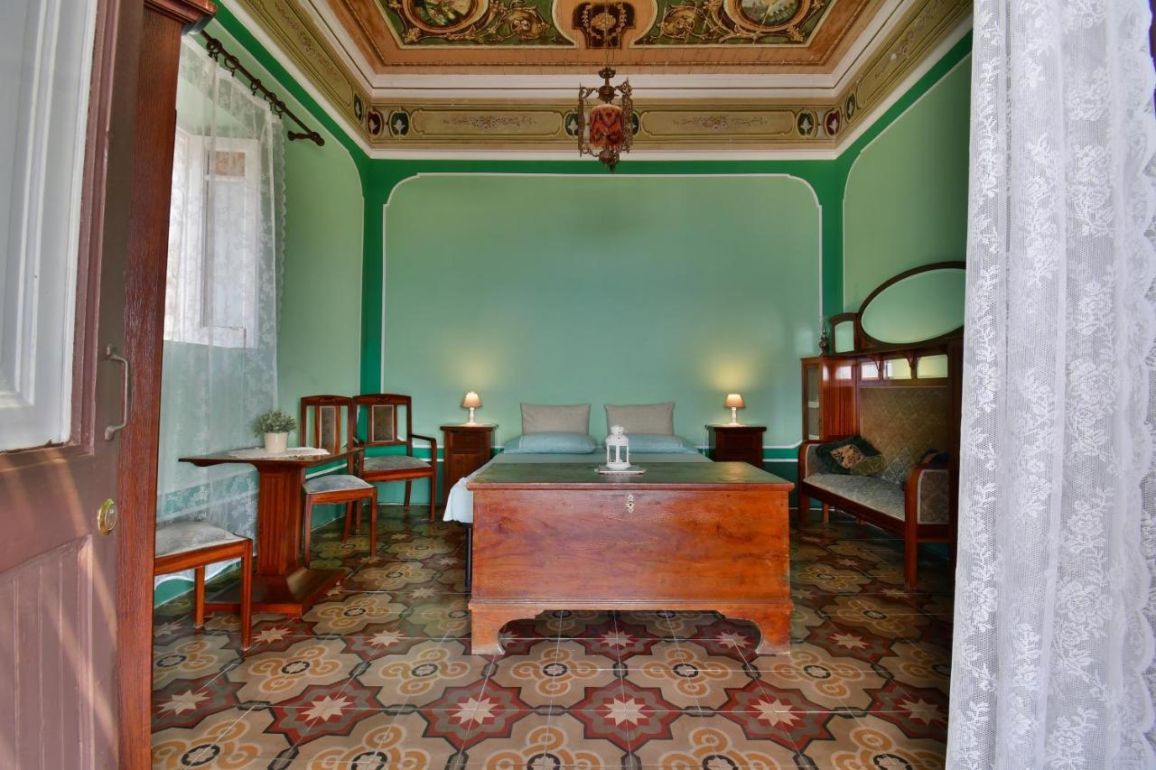 Mariangelica Hotel Ginostra Екстериор снимка