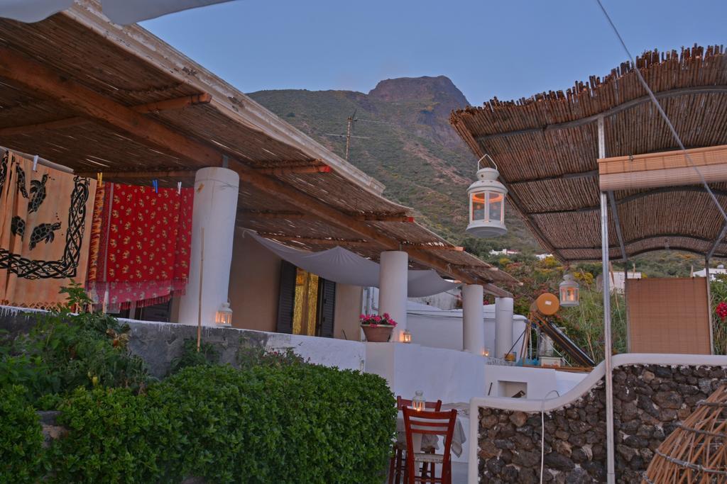 Mariangelica Hotel Ginostra Екстериор снимка