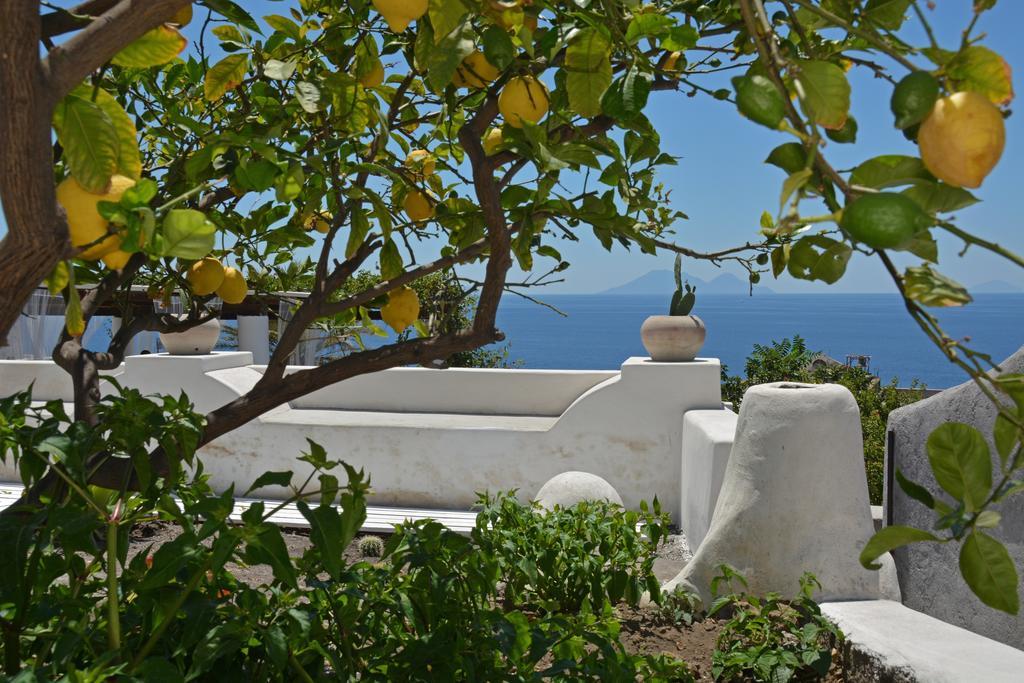 Mariangelica Hotel Ginostra Екстериор снимка