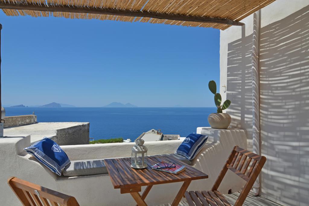 Mariangelica Hotel Ginostra Екстериор снимка